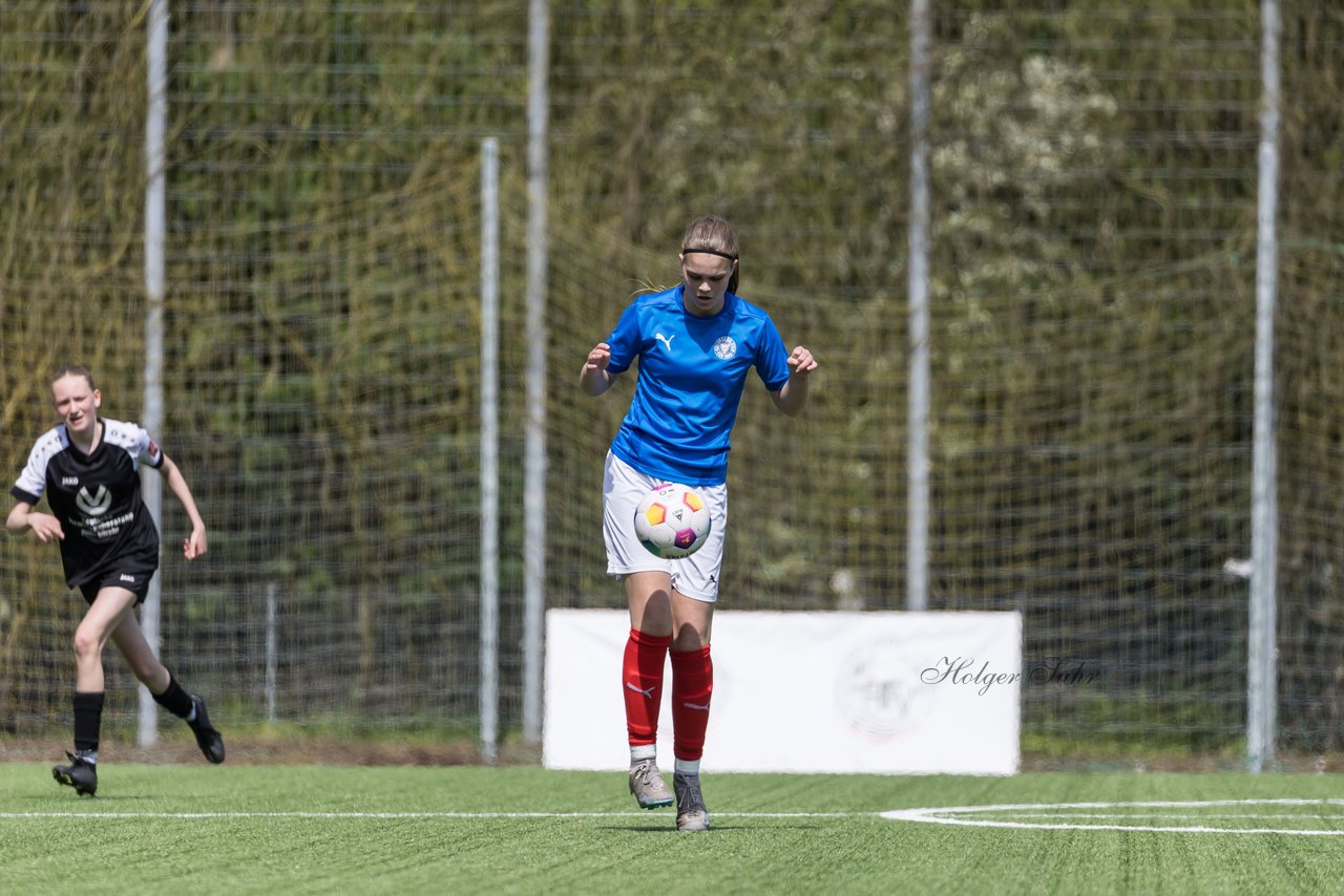 Bild 183 - wBJ SH-Pokalfinale  Holstein-Kiel - SV Viktoria : Ergebnis: 1:0